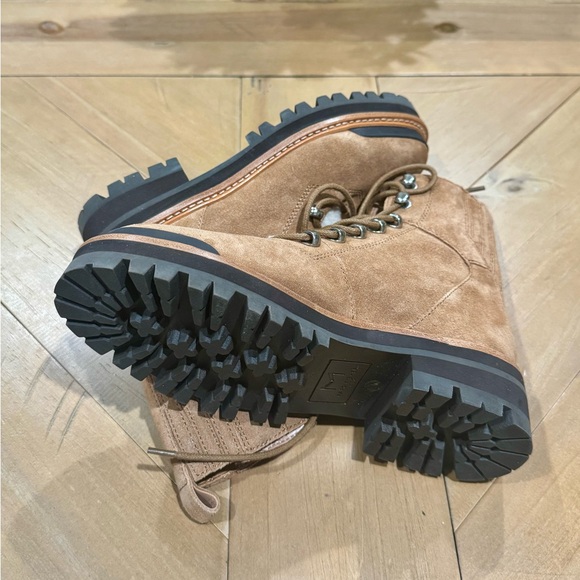 Marc Fisher LTD Izzie Izzie Lugsole Ankle Boots - Picture 10 of 11